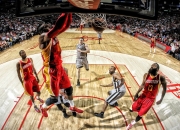 开云体育app-哈利伯顿爆发引领步行者奇迹，骑士强势晋级映照深圳队坚韧启示