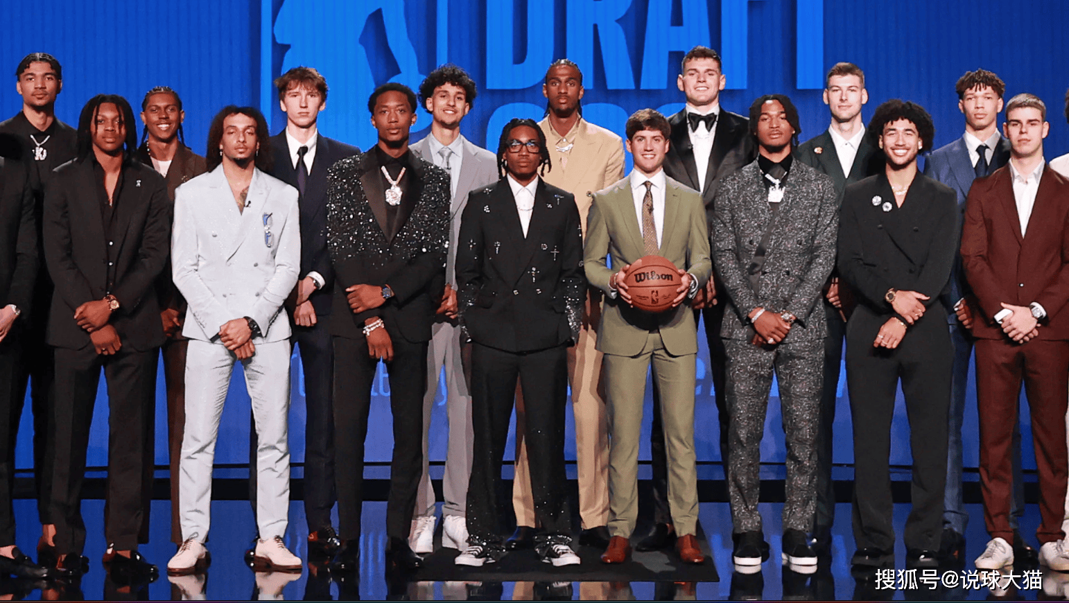 包含2024年CBA选秀顺位曝光！这5位新秀谁将成为超级巨星？的词条