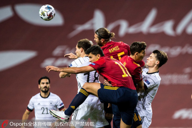 关于塞内加尔险胜秘鲁，费兰·托雷斯完成帽子戏法的信息