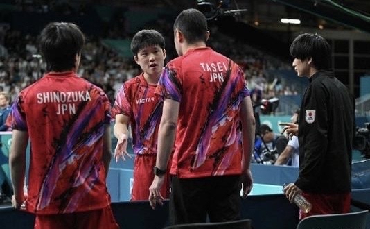 包含瑞典乒乓球队爆冷日本乒乓球队，马龙打破历史纪录的词条