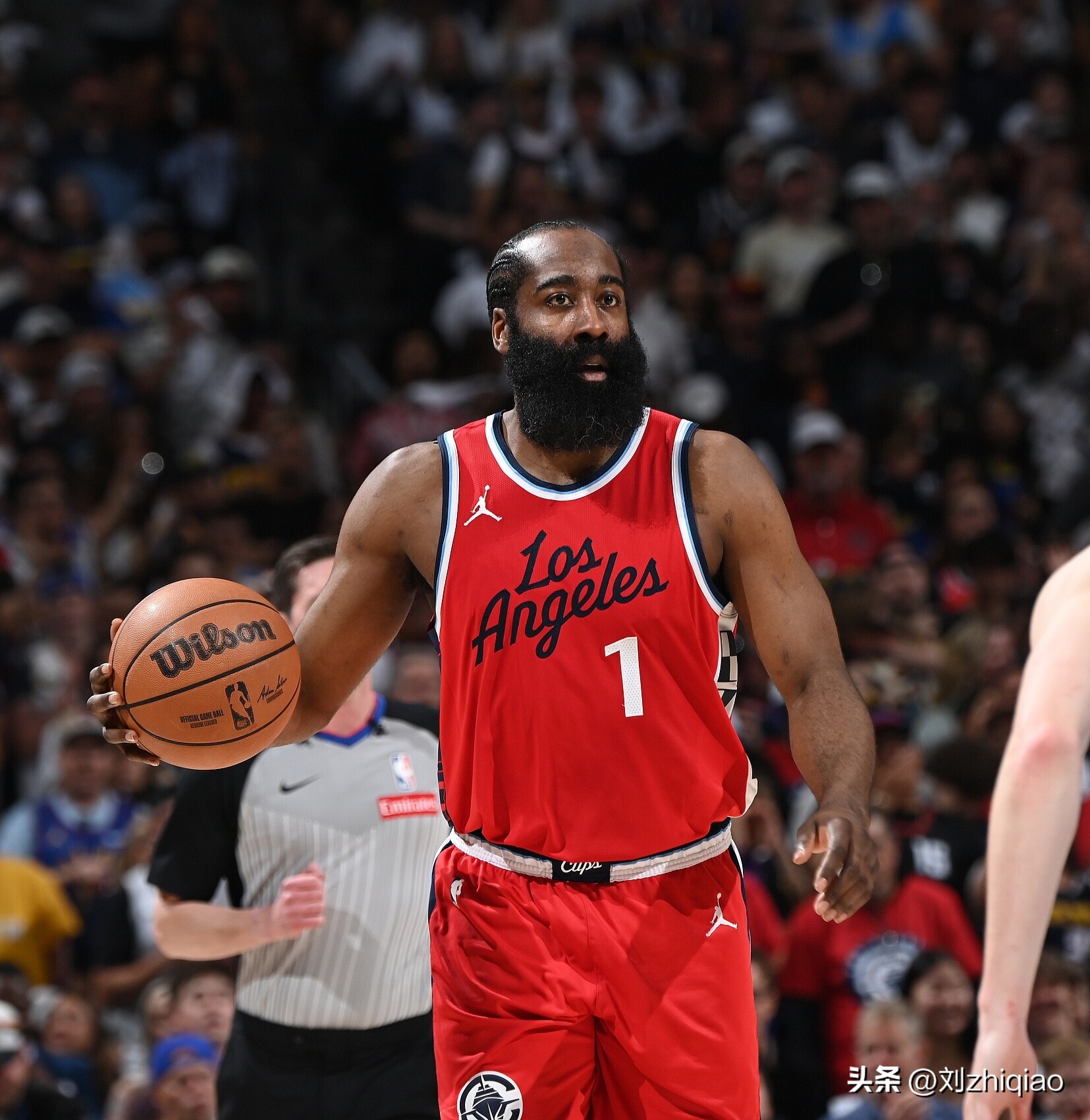 包含火箭主场胜马刺，哈登独砍40分助球队获胜的词条