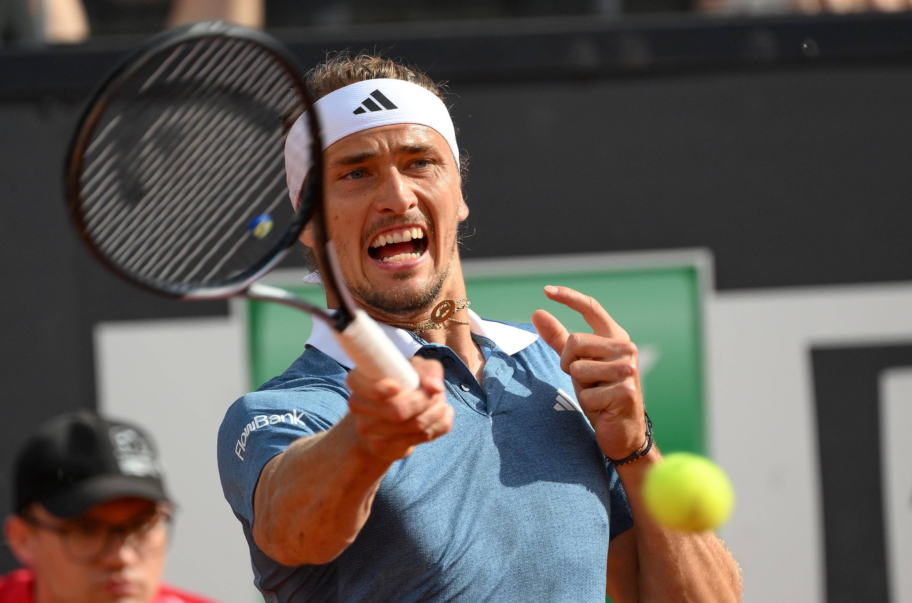 关于意大利网球队血洗法国网球队,兹维列夫高光表现的信息 关于意大利网球队血洗法国网球队,兹维列夫高光表现的信息