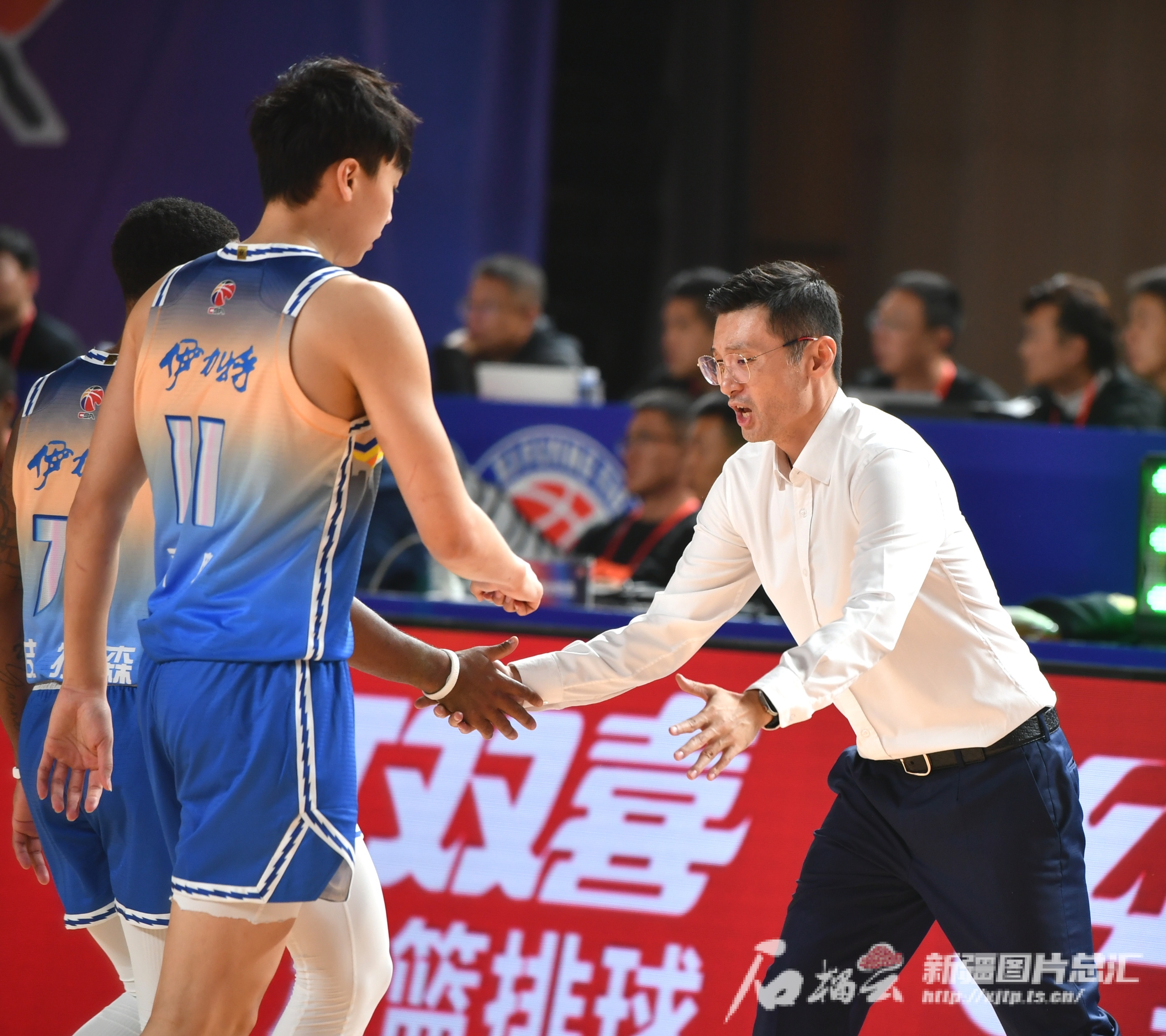 新疆男篮再获胜利,信心大增 新疆男篮再获胜利,信心大增