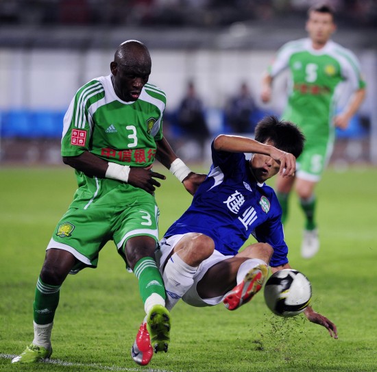 建业客场战平国安,保持不败记录 建业客场战平国安,保持不败记录