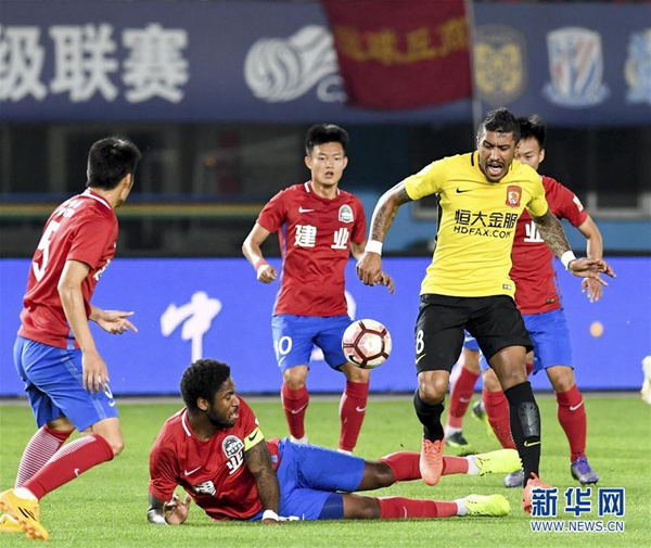 河南建业主场不敌恒大，遭遇连续失利的简单介绍