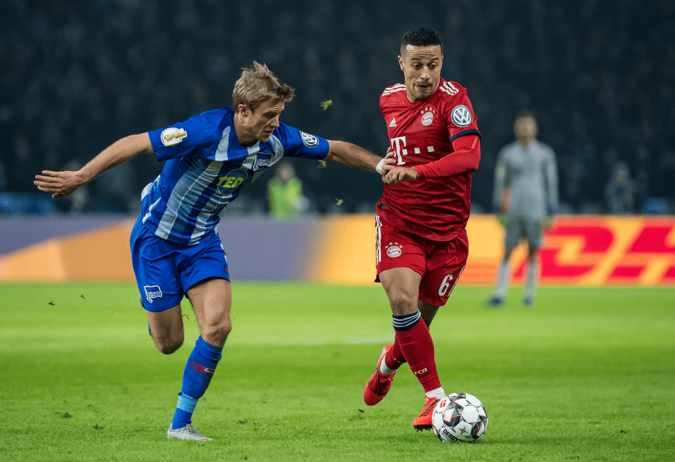 帕德博恩继续在主场表现出众，继续领跑的简单介绍