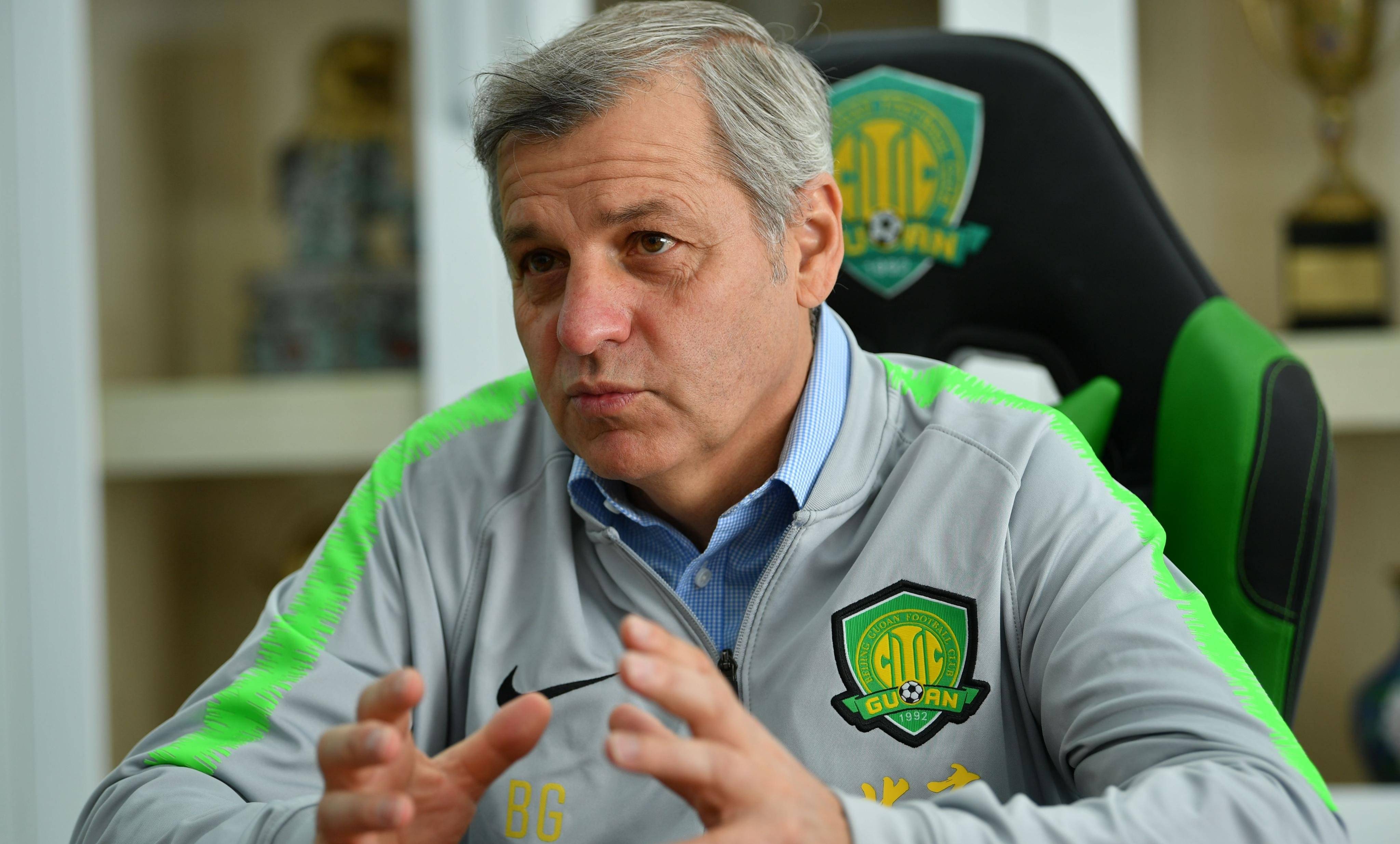 包含曼萨诺现身执教广州恒大,球迷期待带来新气象的词条 包含曼萨诺现身执教广州恒大,球迷期待带来新气象的词条