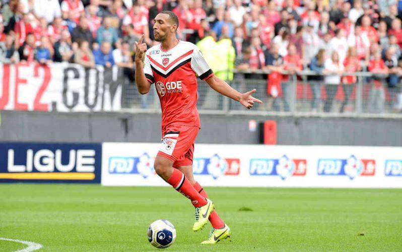 亚眠客场告捷,挣扎于法甲降级区的简单介绍 亚眠客场告捷,挣扎于法甲降级区的简单介绍