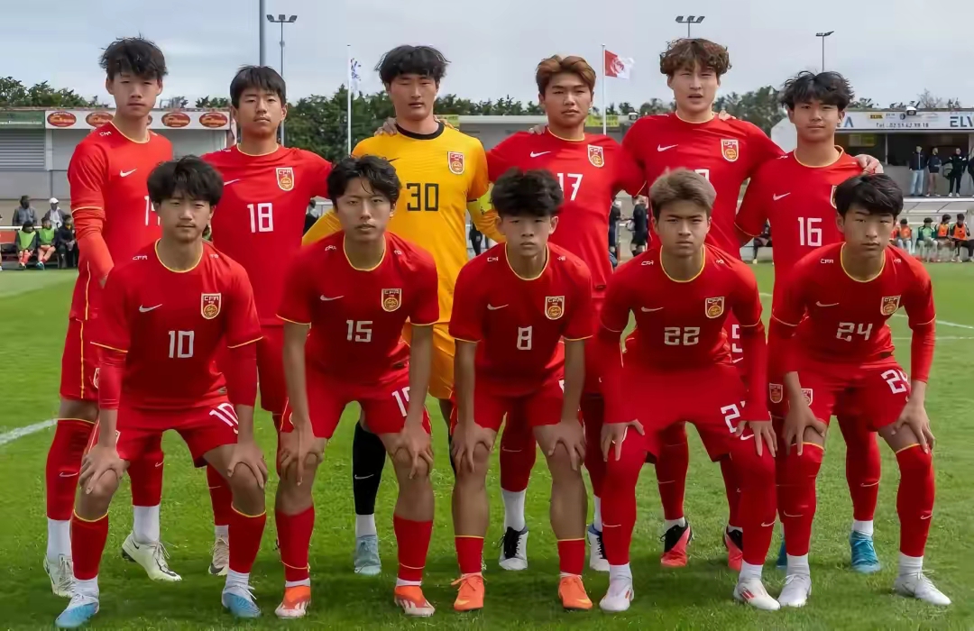 关于中国国家队球员发挥超水平，获得决定性胜利的信息