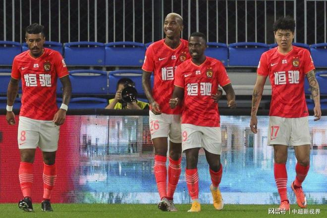 重庆力帆在主场展现强大实力,轻松战胜河北华夏 重庆力帆在主场展现强大实力,轻松战胜河北华夏