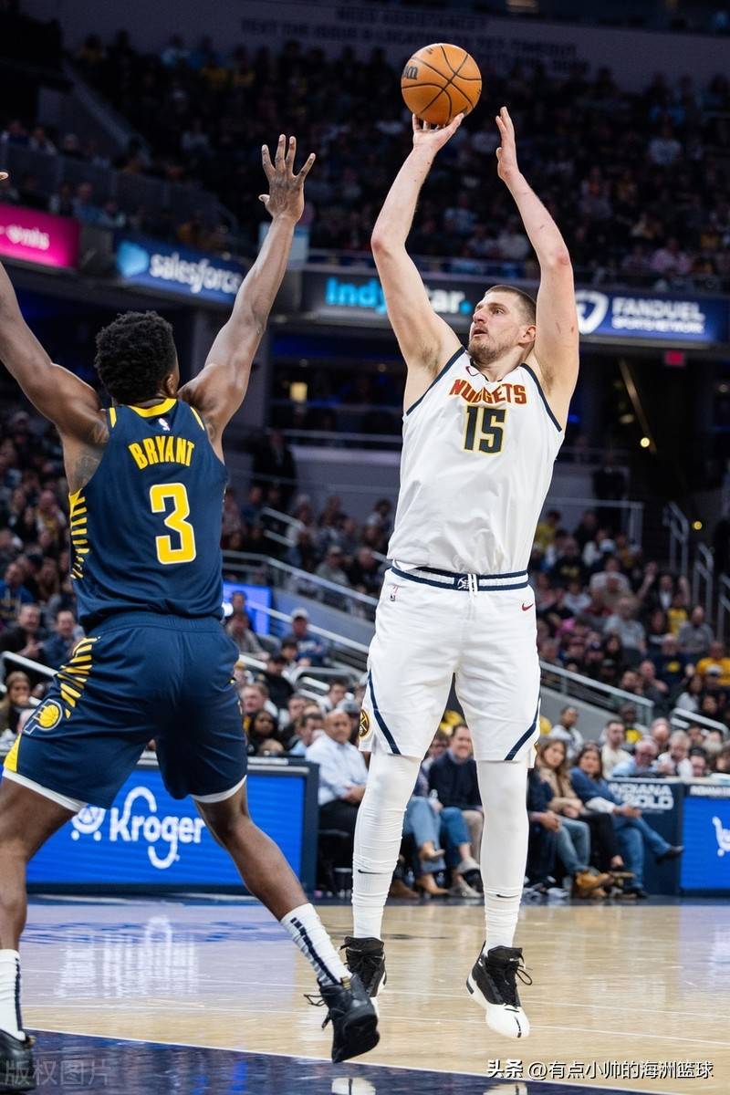 广东队鏖战福建队,约基奇高光表现 广东队鏖战福建队,约基奇高光表现