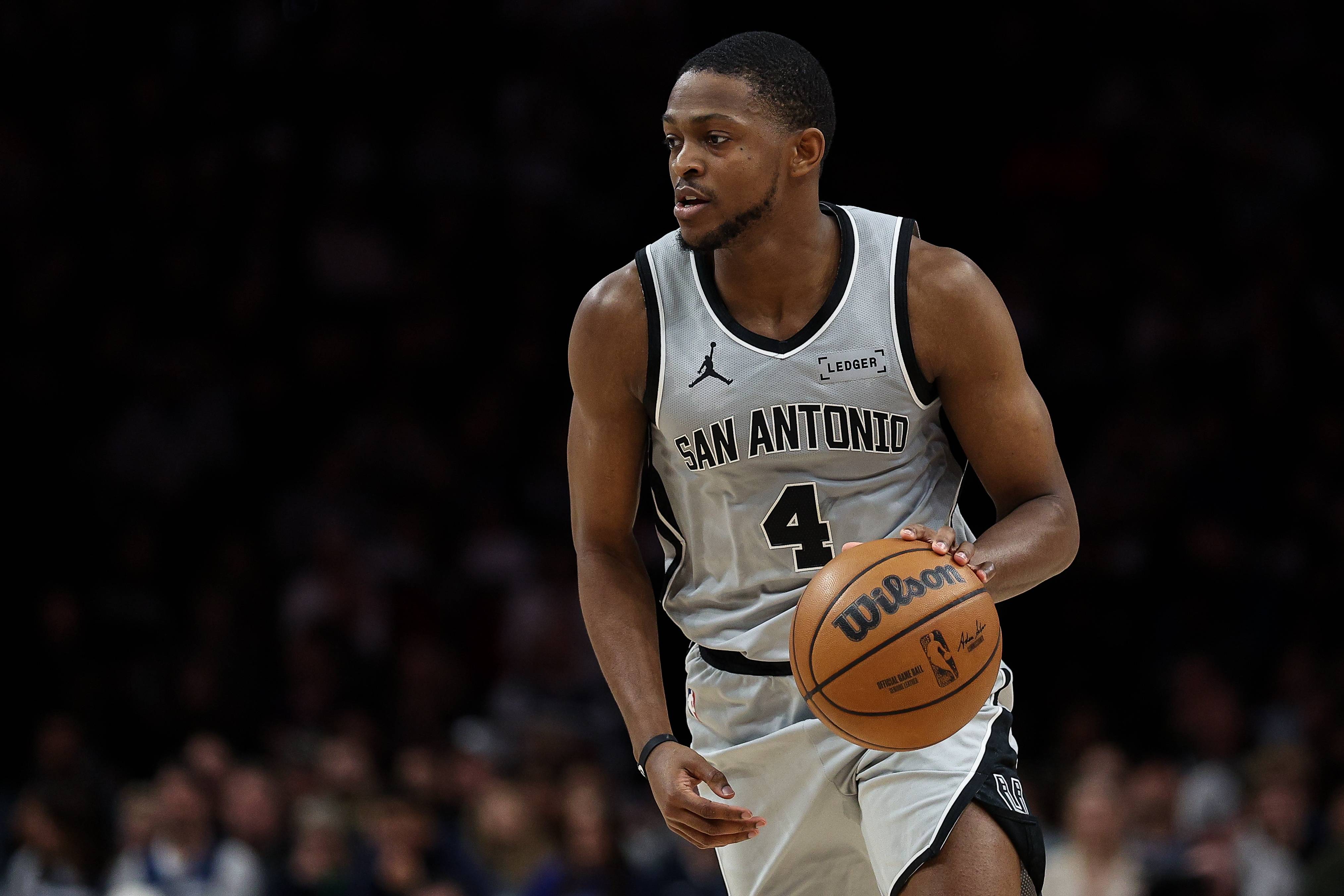 灰熊横扫太阳,福克斯高光表现 灰熊横扫太阳,福克斯高光表现