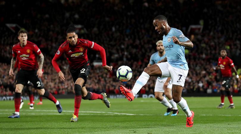 包含利物浦碾压西班牙，萨内高光表现的词条