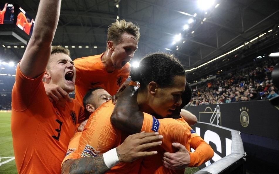 包含利物浦碾压西班牙，萨内高光表现的词条