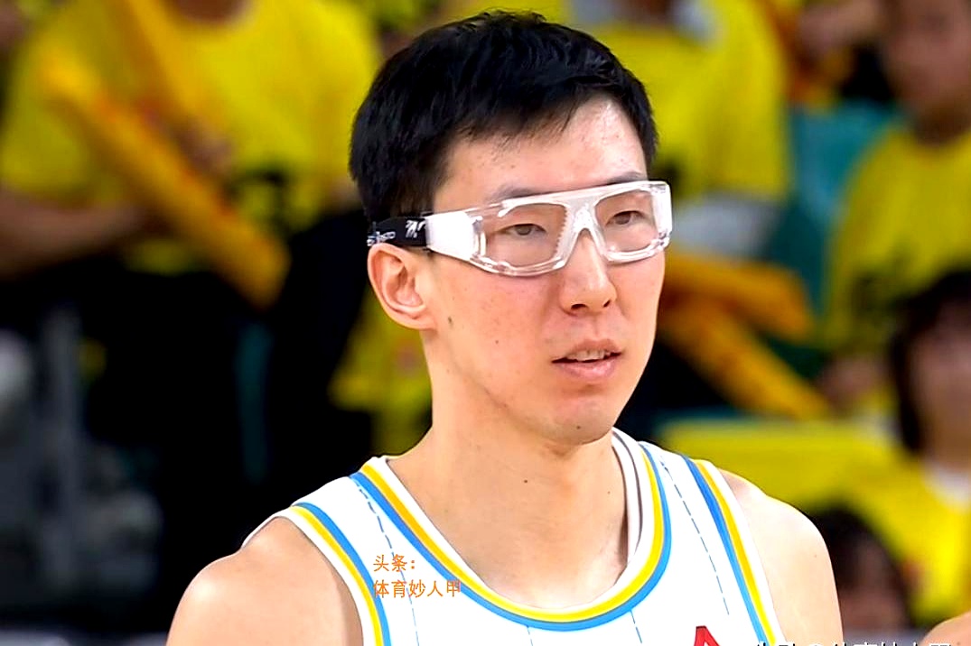 浙江队碾压四川队,周琦刷新纪录 浙江队碾压四川队,周琦刷新纪录