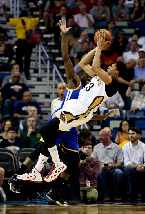 广州队险胜雷霆，库里惊艳四座的简单介绍