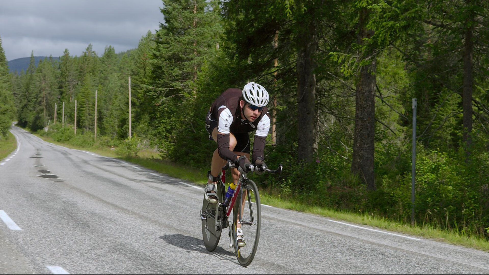 喀麦隆硬仗破魔咒,楚阿梅尼关键战展大将之风