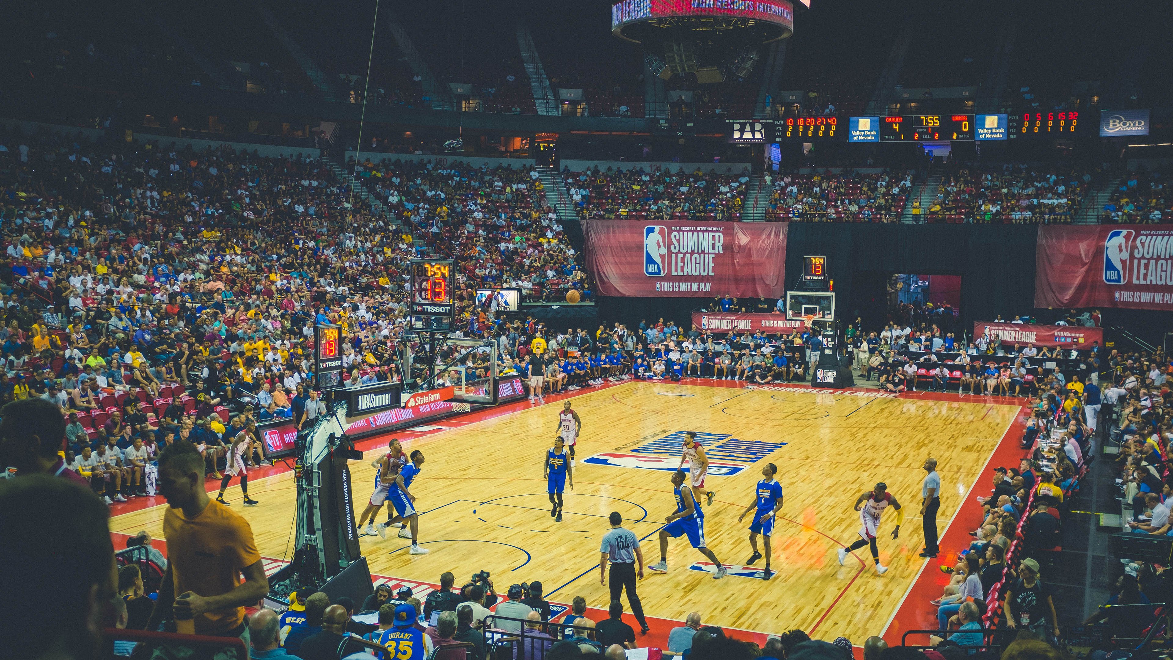 伦纳德攻防两端统治,勇士淘汰赛过关骑士,现代篮球的终极对决