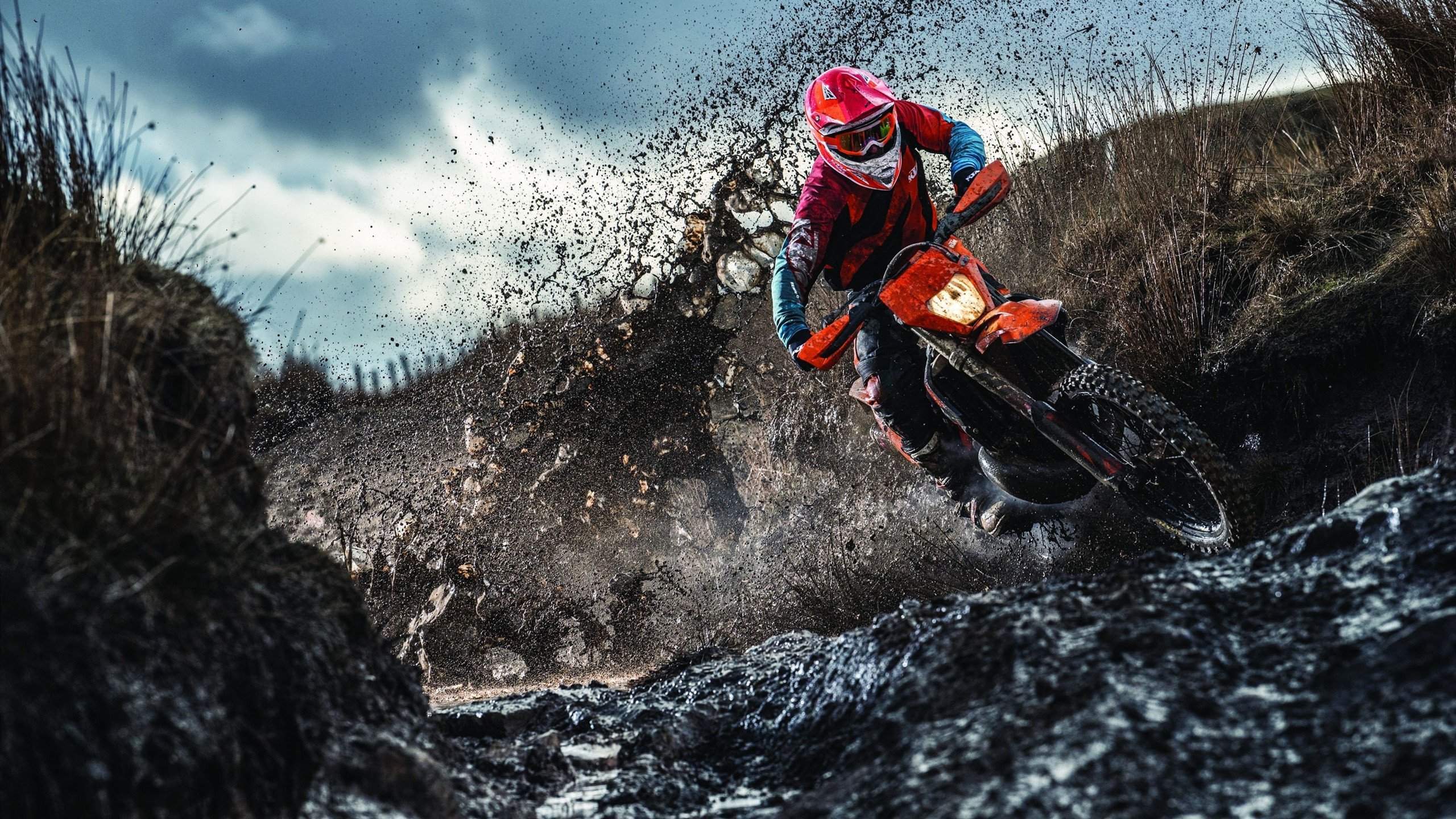 布达佩斯之刃，德容的致命一击，在非洲雄鹰的暴雨中刻下唯一